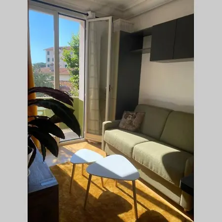 Apartment Neuf Et Proche Des Plages De Les Pins *